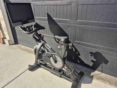 NordicTrack Commercial S22i Exercise Bike