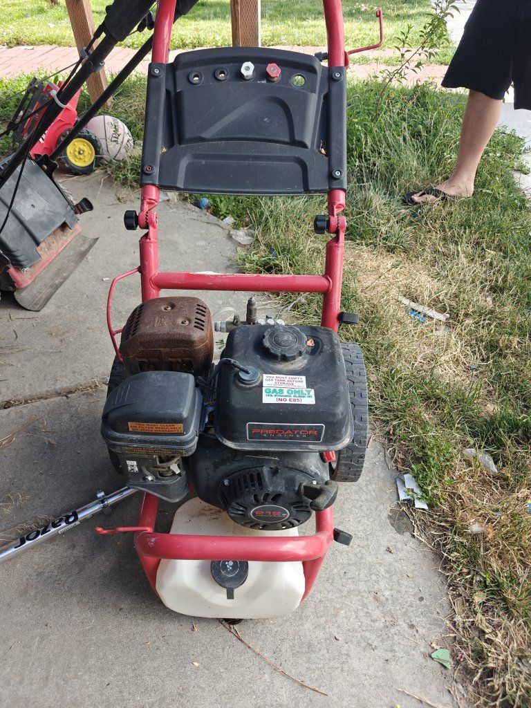 Predator 212cc 2200 PSI Gas Pressure Washer