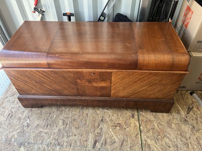 Roos Cedar Chest