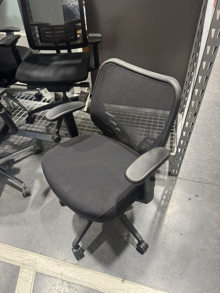 Commercial Grade Task Chairs - Brand New (40)