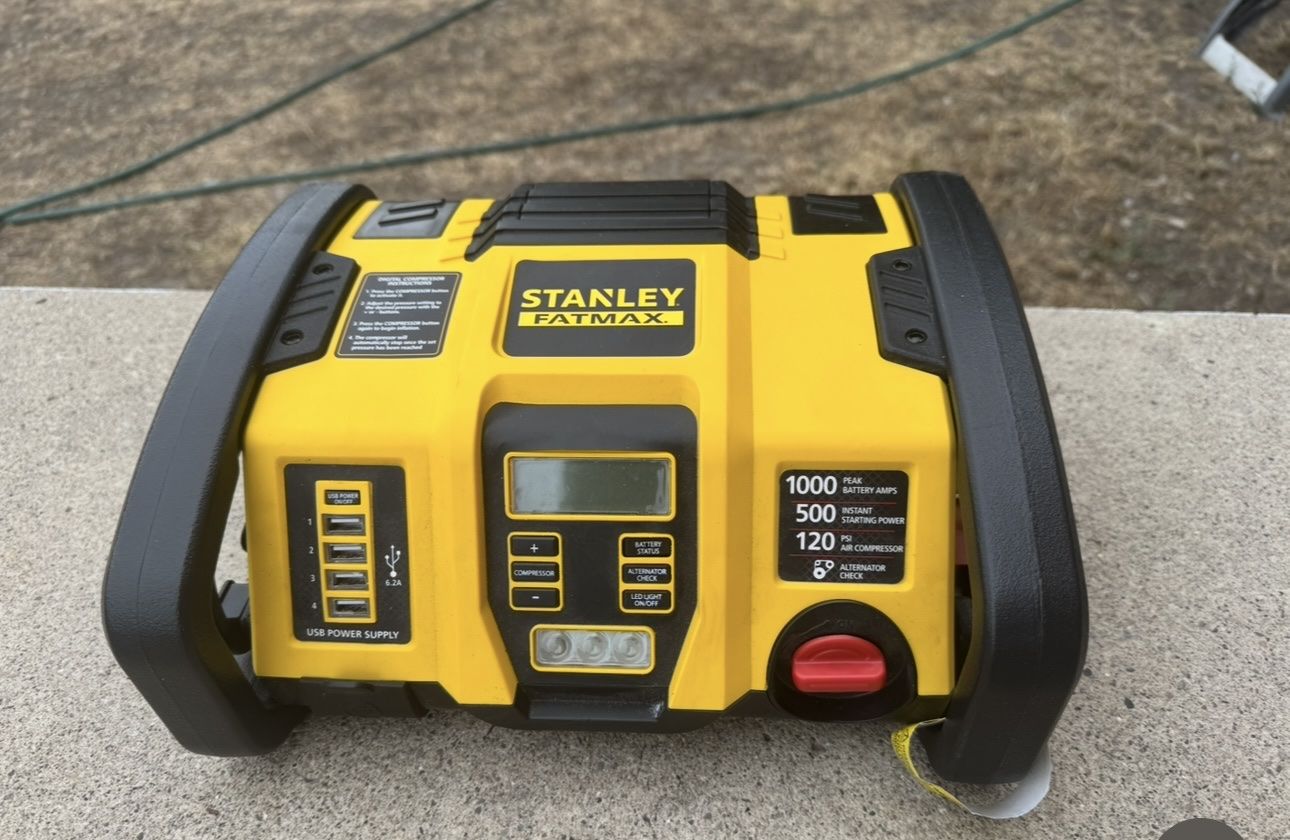 Stanley FatMax 1000 Peak Amp Jump Starter with 120 PSI Air Compressor