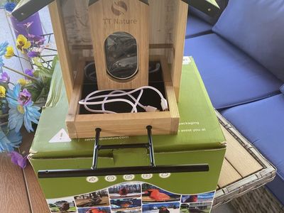 TT nature bird feeder