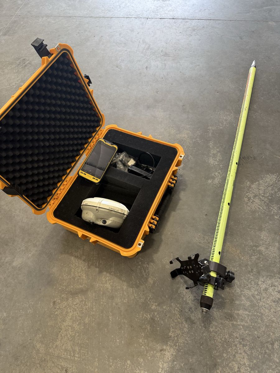 Trimble R8-3