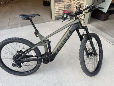 Trek Rail 5 XL 177 miles E-Mountain Bike
