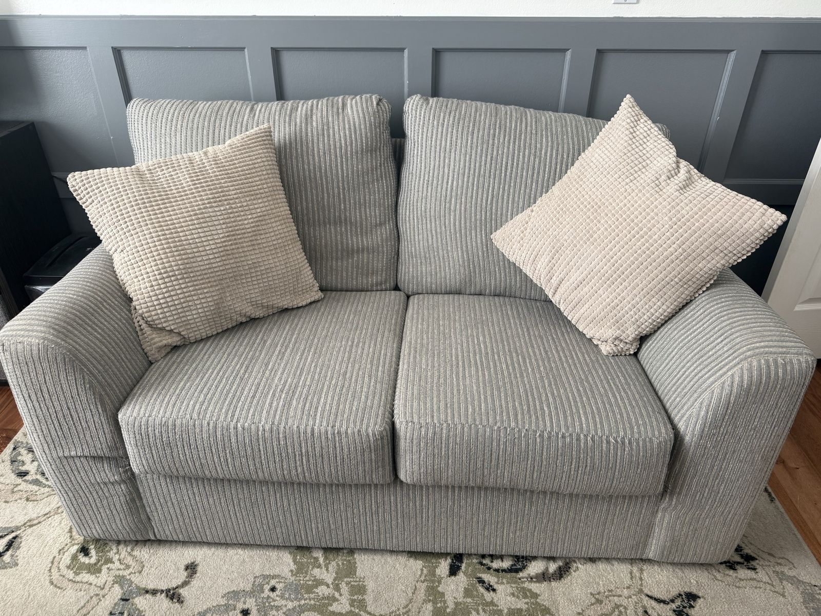 Gray Textured Fabric Two-Cushion Loveseat with Throw Pillows