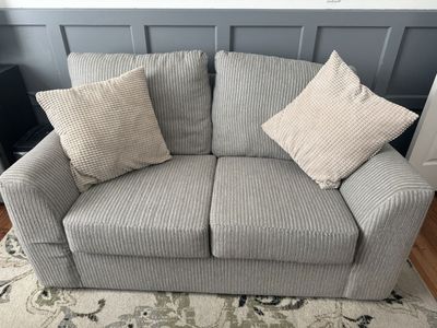 Gray Textured Fabric Two-Cushion Loveseat with Throw Pillows