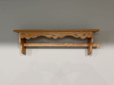 Wooden Quilt Hanger With Shelf