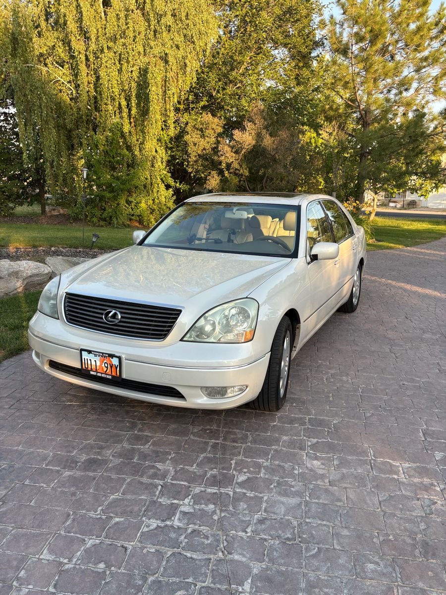 2003 Lexus LS Base
