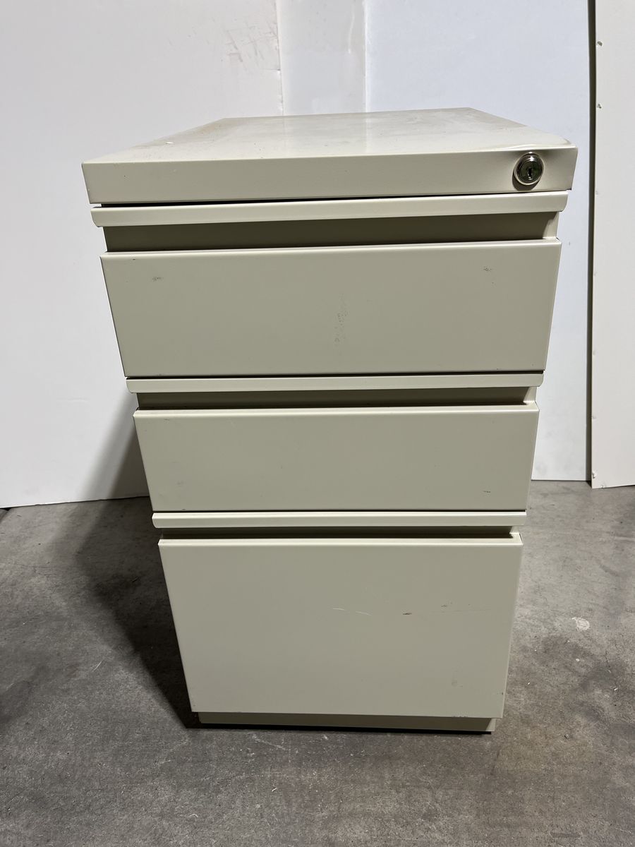 Filing Cabinet/Organizer: 3 Drawer, Beige, Metal