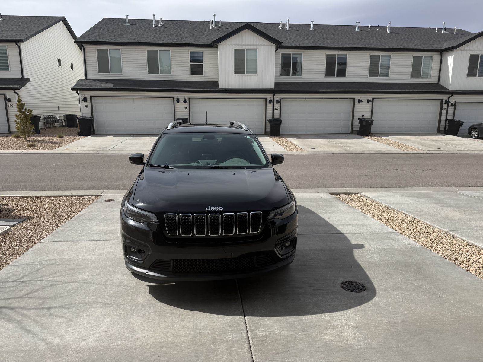 2019 Jeep Cherokee Latitude Sport (Black Pearl)