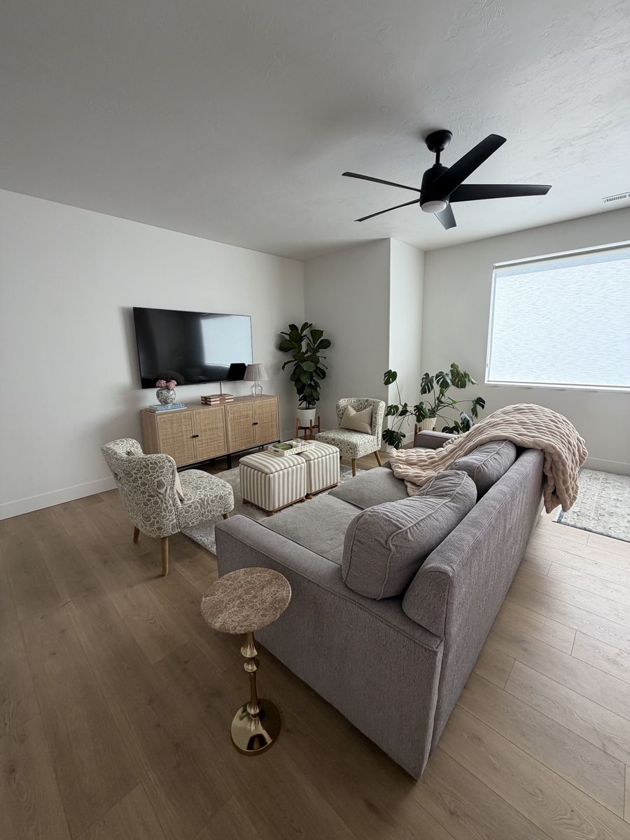Main image 6