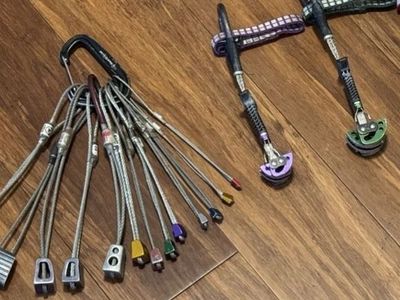 Climbing stopper set and cams set