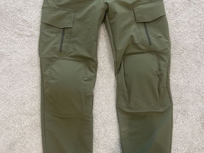 SITKA Mountain Pant Covert-Men-38T Hunting/Outdoor Pants - with tags damaged zipper
