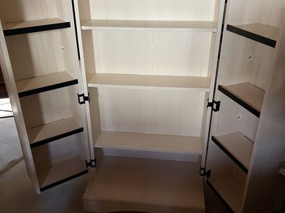 DVD/CD cabinet