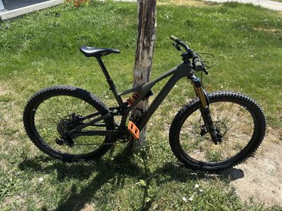 2019 Specialized Stumpjumper Carbon 29 – Medium – $2,900