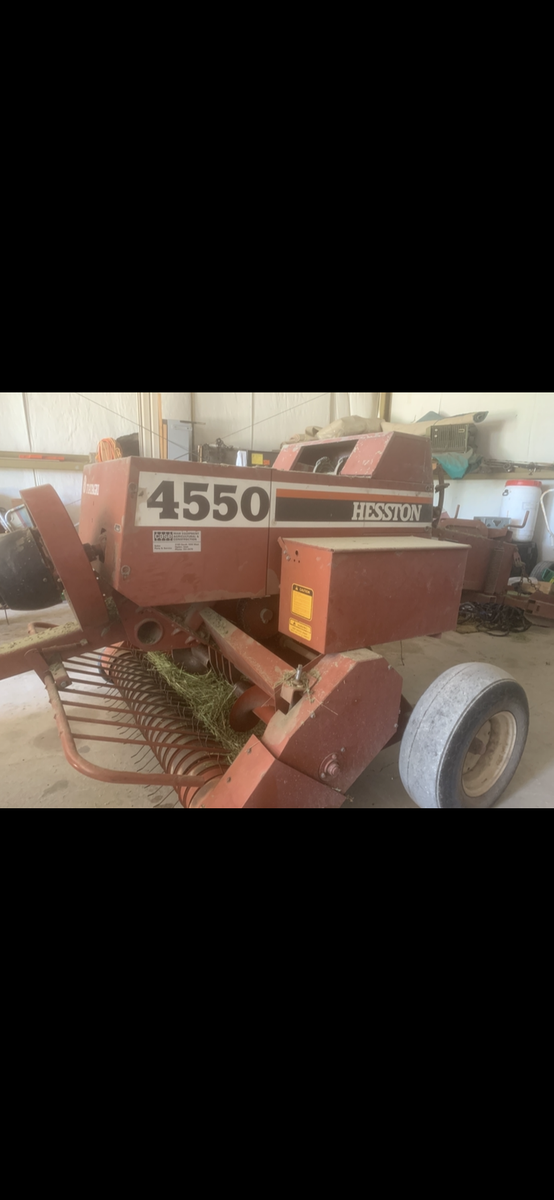 HESSTON 4550 FIATAGRL HAY BALER
