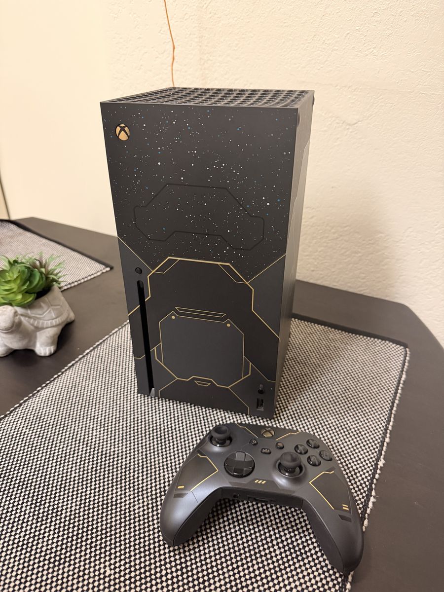 Microsoft Xbox Series X Halo Infinite Limited Edition Console & Controller