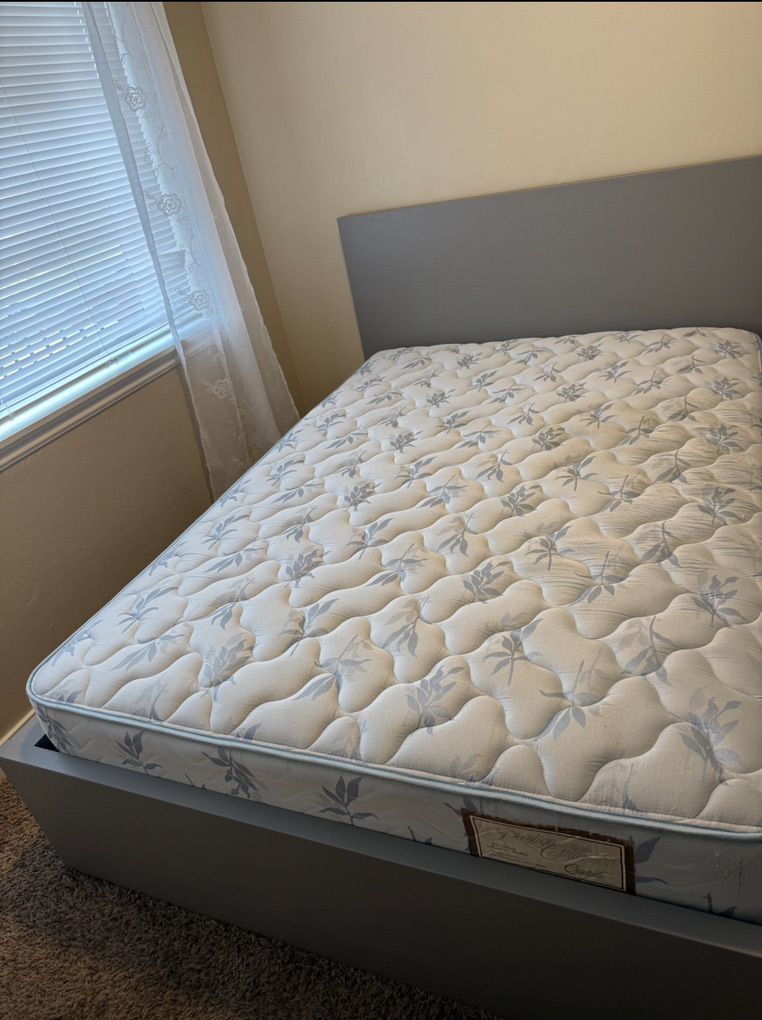Full Size Bed