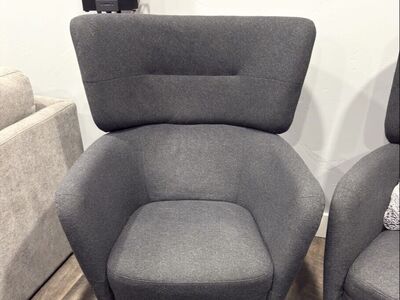 Wing chair with ottoman