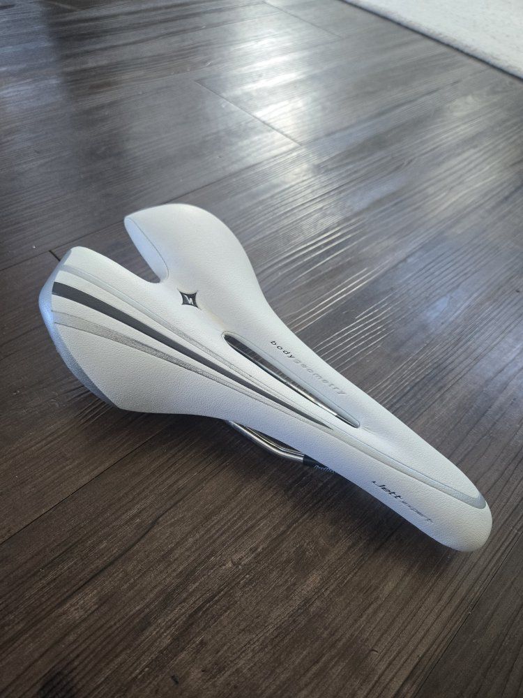 Specialized Jett Expert TITANIUM saddle