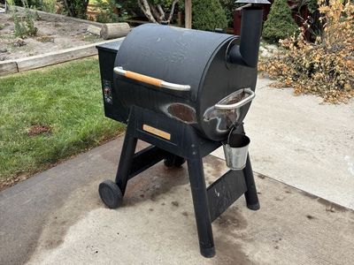 Traeger Renegade Pro Wood Pellet Grill and Smoker