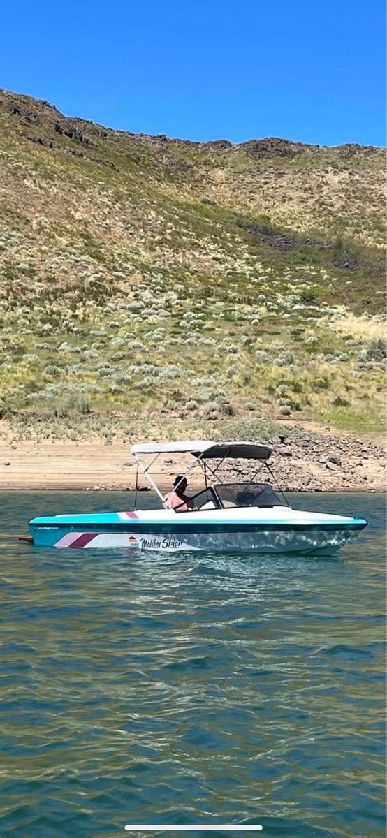 LOW HOURS 1989 Malibu Skier