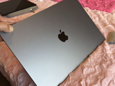 15” Apple MacBook Air M2 Space Gray