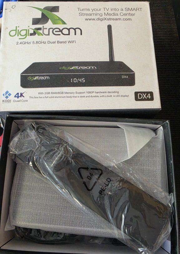 DigiXstream DX4 4K Streaming Media Center TV Box