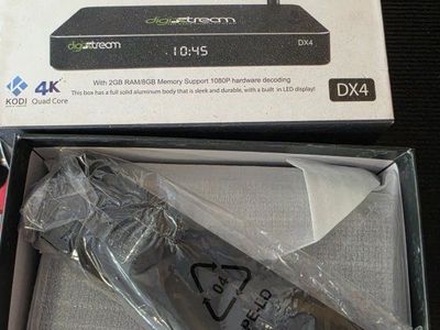 DigiXstream DX4 4K Streaming Media Center TV Box
