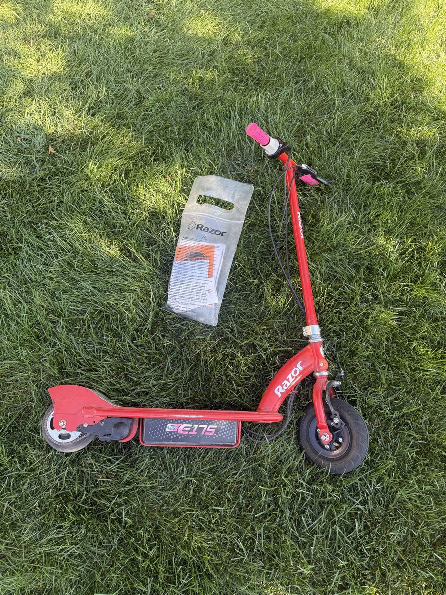 Razor E175 Red Electric Scooter