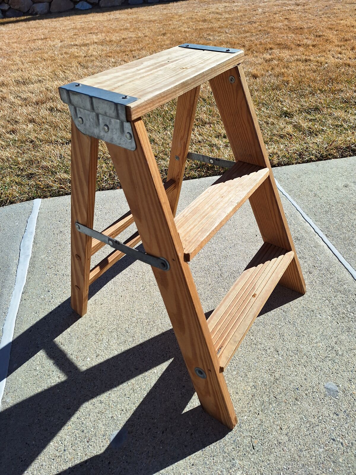 2' Wood Step Ladder