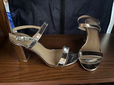 Silver Woman's Dress Shoe Size 8.5