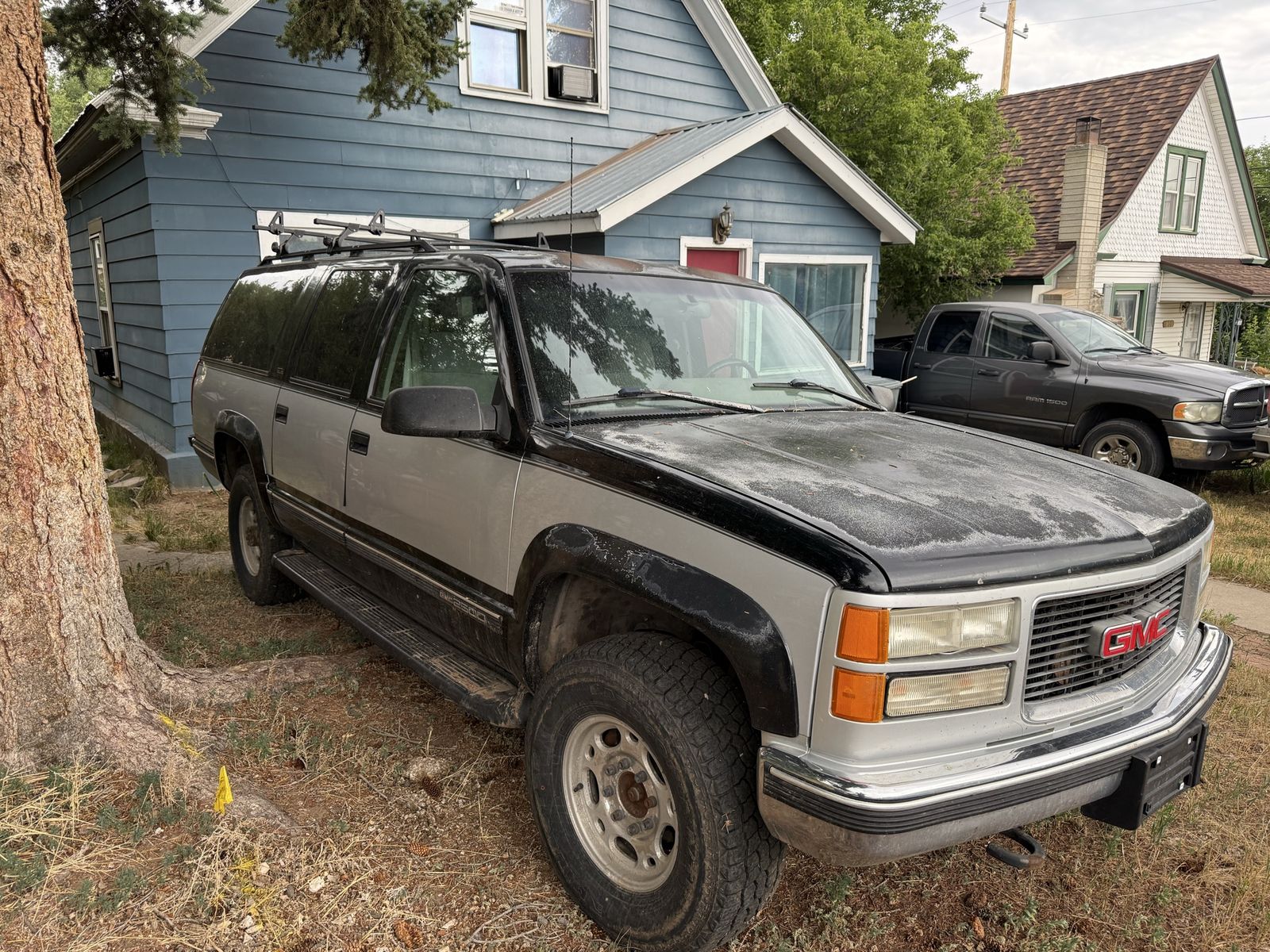 1996 GMC Suburban K2500 SLE