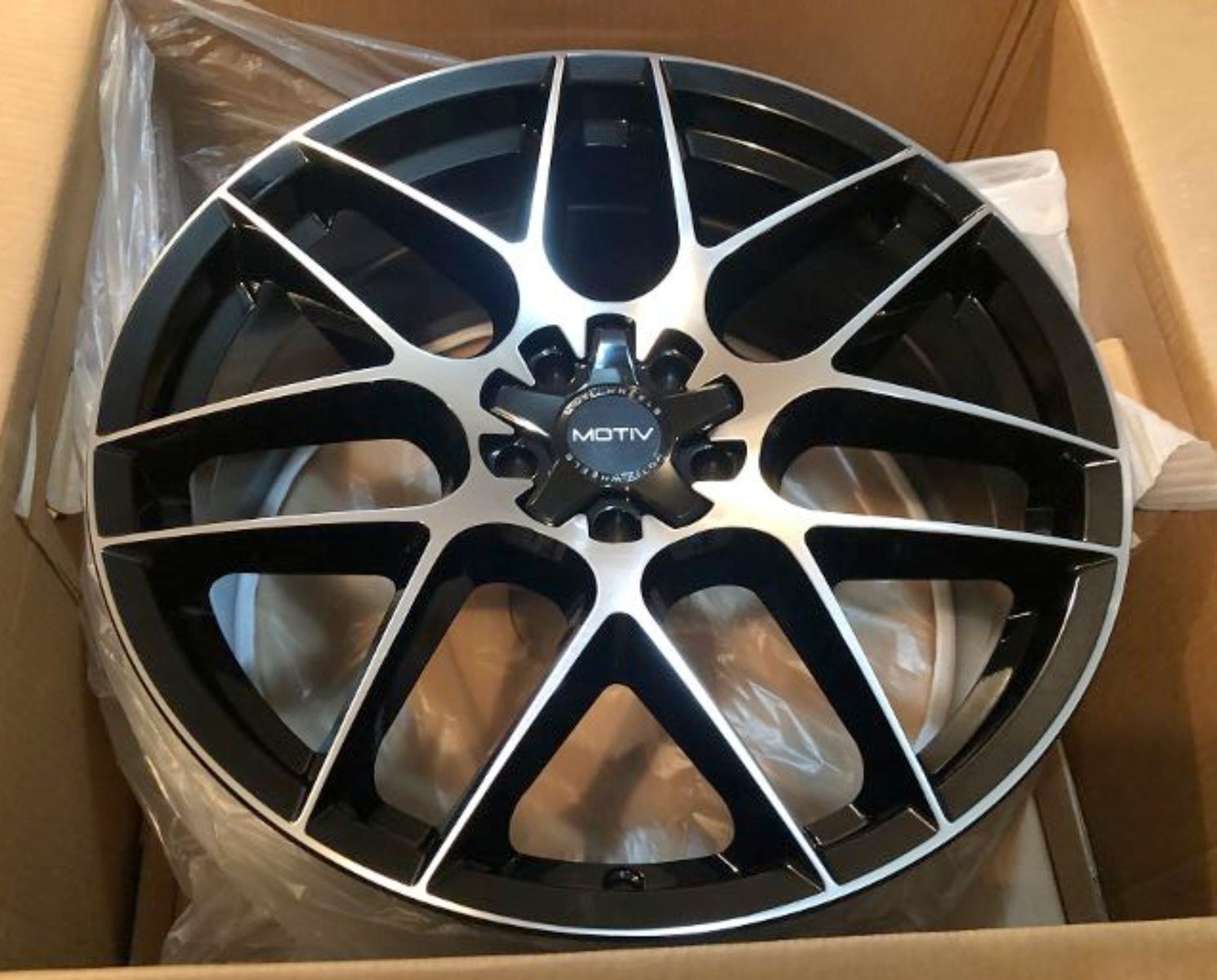 NEW Motiv Wheels 435MB Foil 20x8.5 +20 Gloss Black Machined Face 5X115 5X120 (QTY 1) - A258824