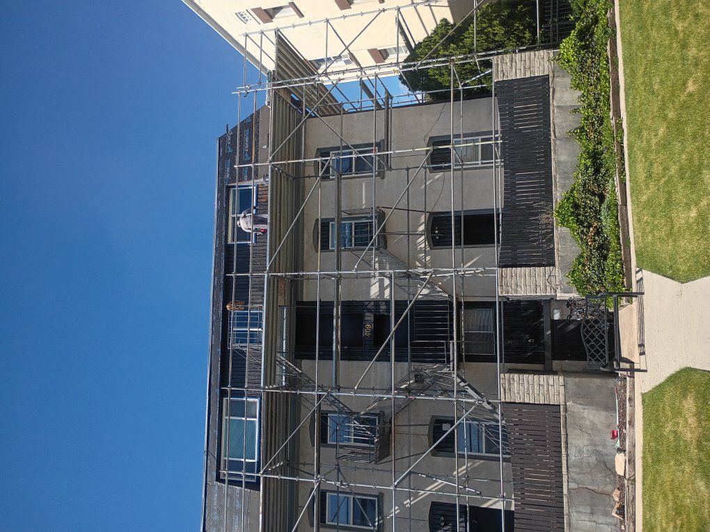 looking to trade my roofing services for a guitar