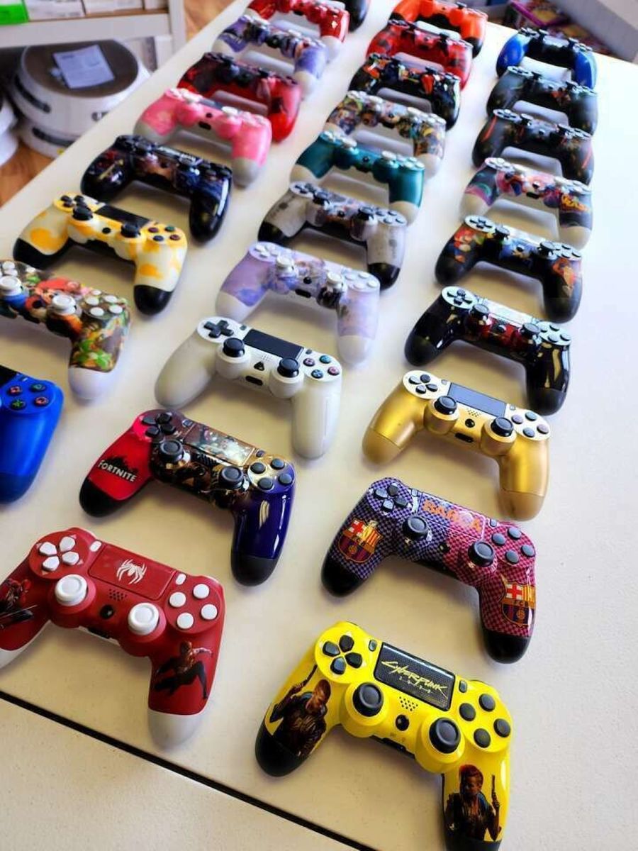 Customized PlayStation 4 controllers $30 each