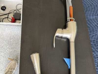 30" Undermountsink/ garbage Disposal/ MoEn Faucet