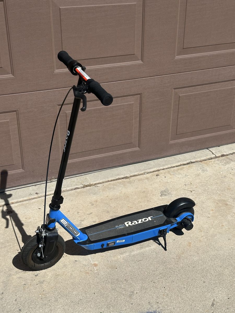 Razor Power Core E90 Electric Scooter - Blue, Pre-Owned