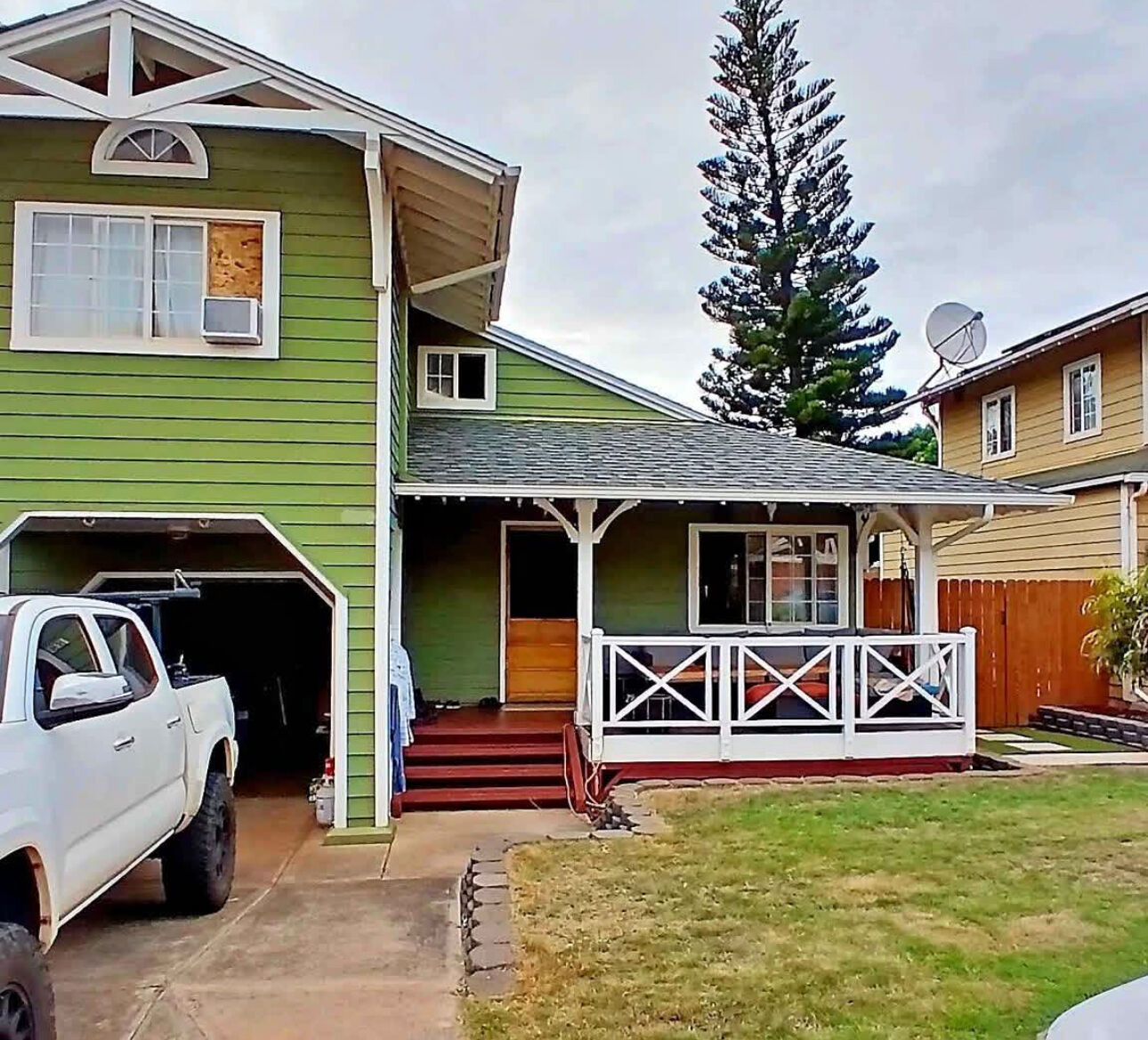 3 Beds 2 Baths - House