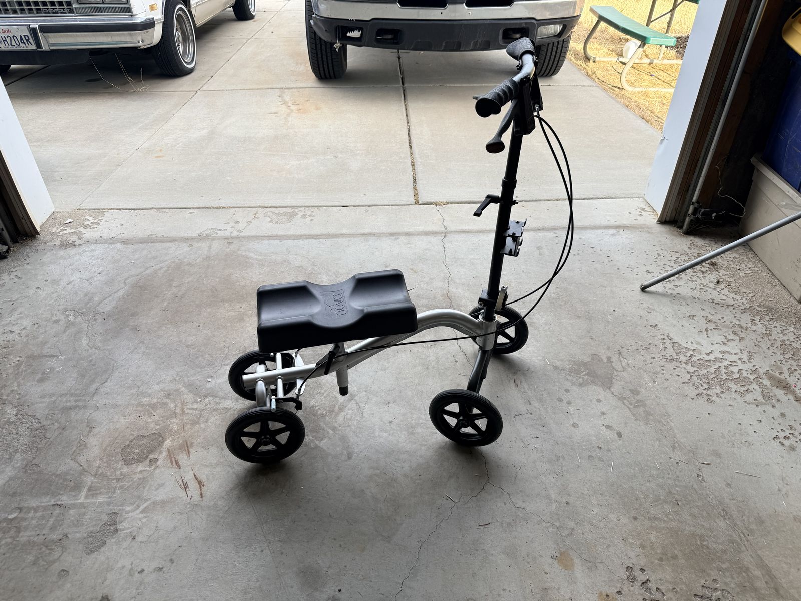 NOVA Turning Knee Walker/Scooter