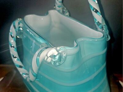 VINTAGE!! NEW!! WOW!! W/BOX BEAUTIFUL GLASS PURSE