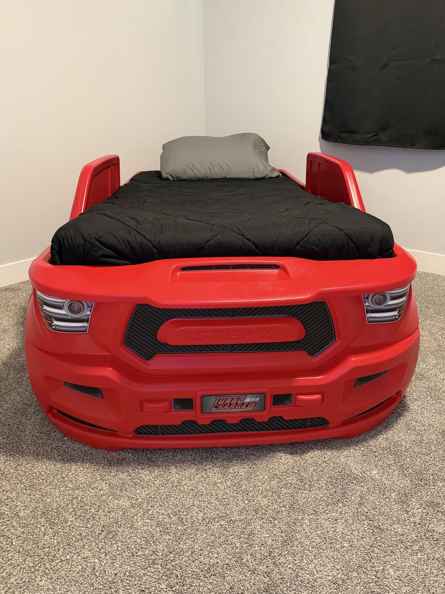 Step2 Red Race Car Twin Bed Twin Size, Great Condition, Fun Kids Furniture