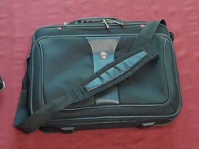 SwissGear Wenger Black Laptop Messenger Bag Briefcase with Shoulder Strap