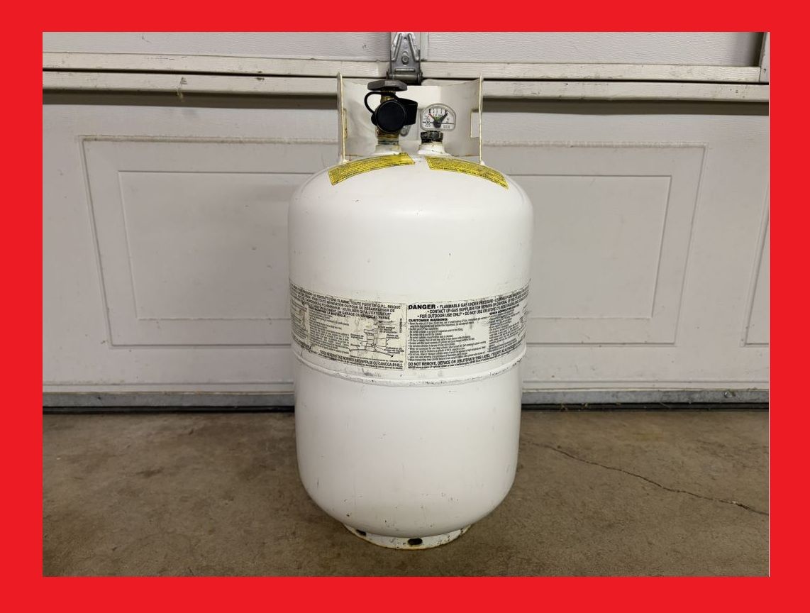 FULL - 7 gallon / 30 lb. Propane LP Gas Cylinder/Tank/Bottle w/ GAUGE for BBQ, Grill, Patio Heaters, Trailers, RVs... 30lb