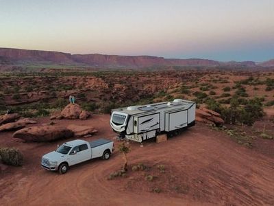2024 Keystone Montana 351BH