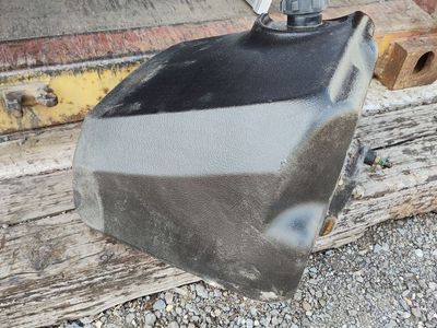 Polaris wedge fuel tank