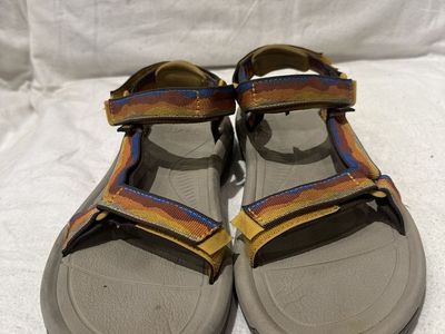 Teva Men’s Size 10 Sunset Colors, Sports Sandals