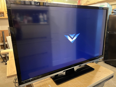 VIZIO 42" LED-lit TV
