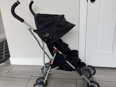 Kolcraft Cloud Lightweight Umbrella Stroller with Sun Canopy - Black