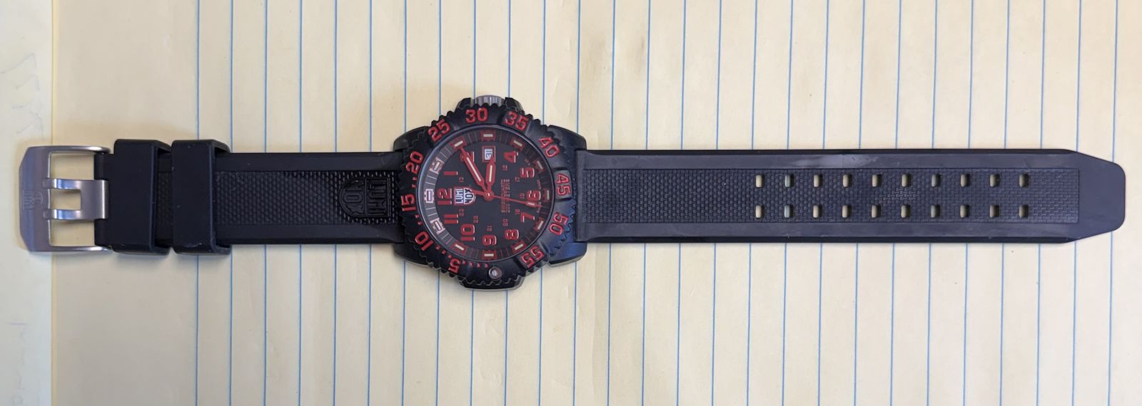 LUMINOX SWISS MADE SERIES 3050/3950
